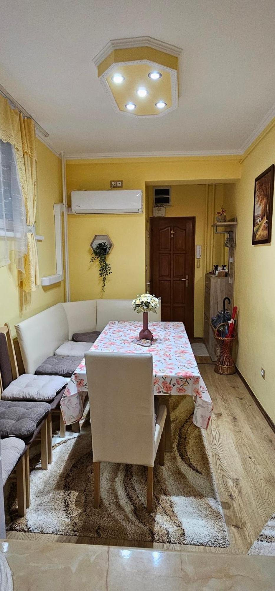 Anna Gyoengye Apartman Debrecen Exterior photo